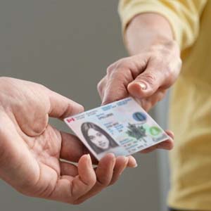 چگونه پس از گم شدن کارت PR کانادا، با دریافت PRTD به کشور بازگردیم؟